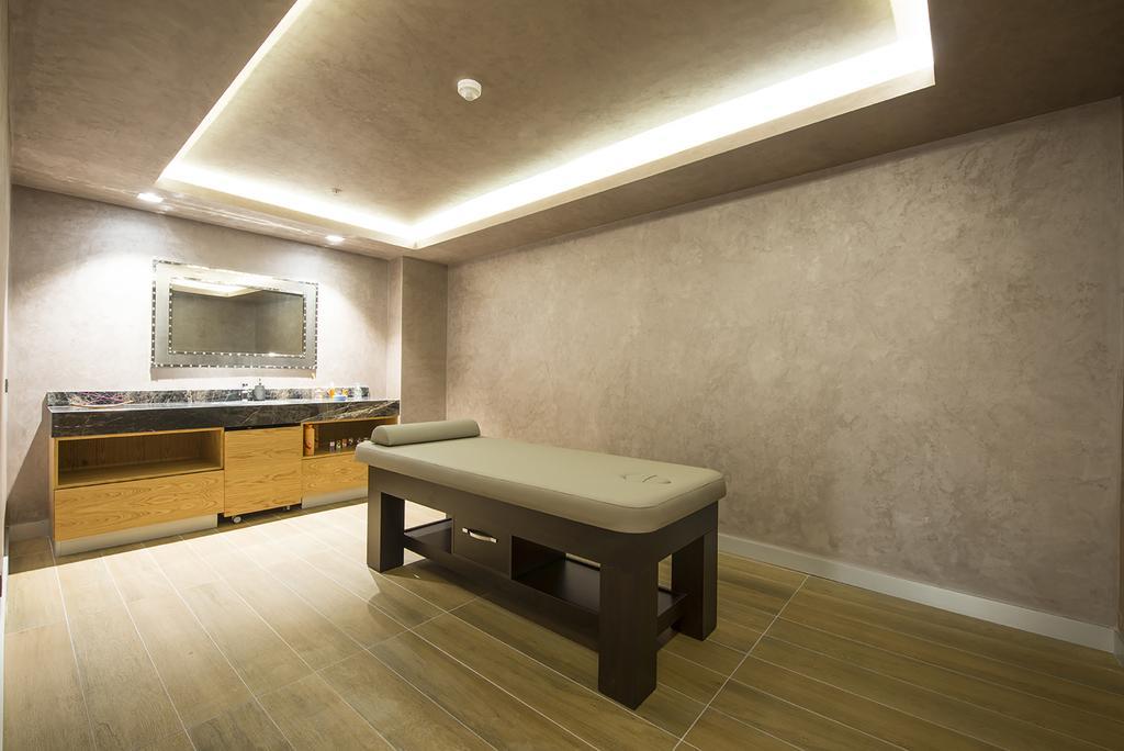 Ramada By Wyndham Gemli̇K Hotell Gemlik Eksteriør bilde