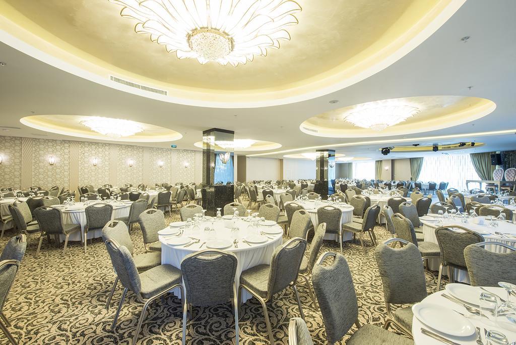 Ramada By Wyndham Gemli̇K Hotell Gemlik Eksteriør bilde