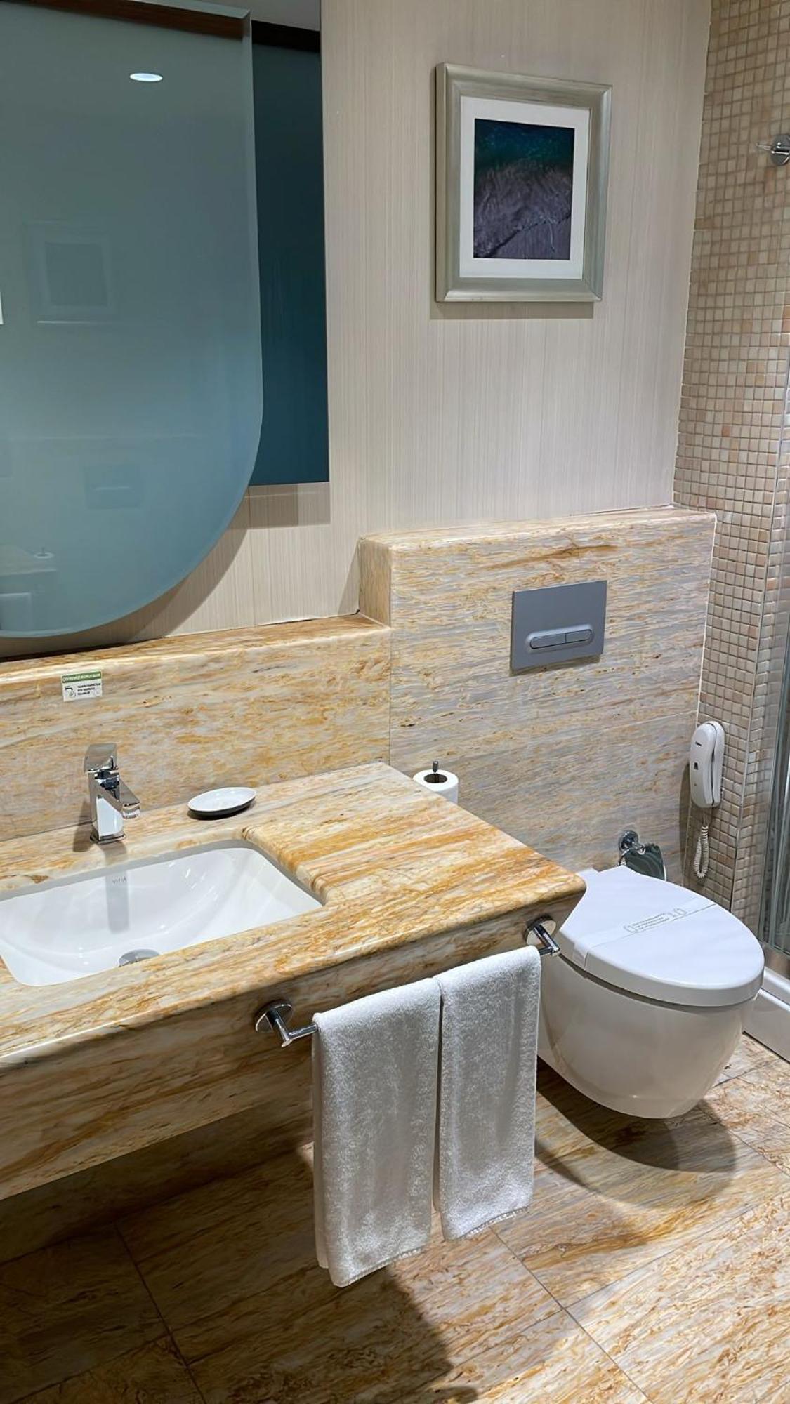 Ramada By Wyndham Gemli̇K Hotell Gemlik Rom bilde
