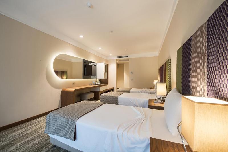 Ramada By Wyndham Gemli̇K Hotell Gemlik Eksteriør bilde