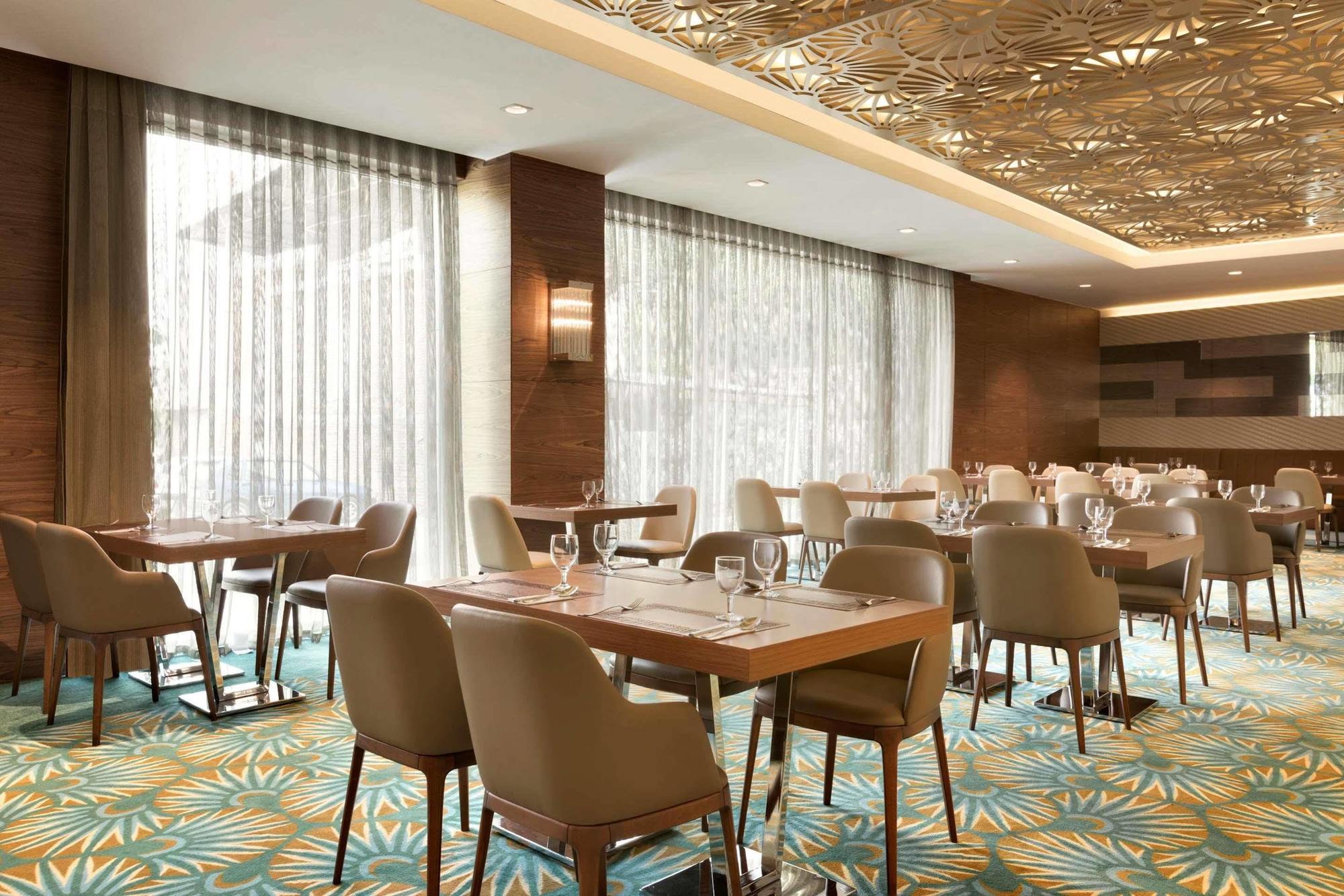 Ramada By Wyndham Gemli̇K Hotell Gemlik Eksteriør bilde